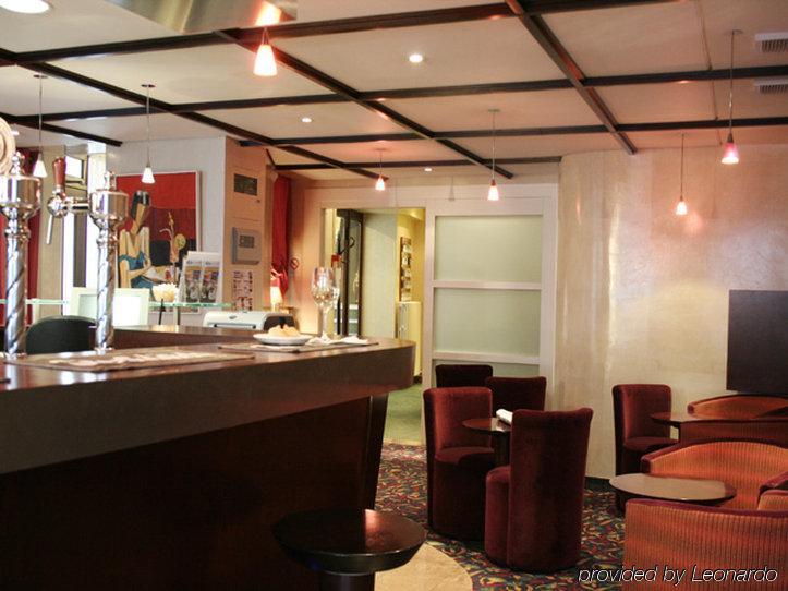 Brit Hotel Les Voyageurs Loudeac Restaurant photo